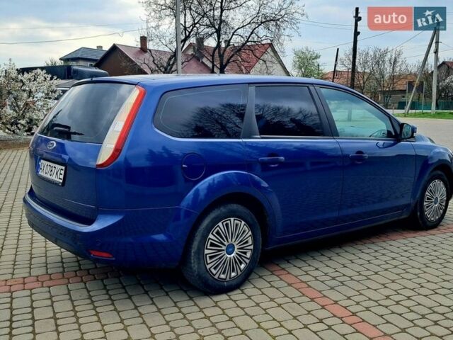 Синий Форд Фокус, объемом двигателя 1.6 л и пробегом 211 тыс. км за 4400 $, фото 1 на Automoto.ua