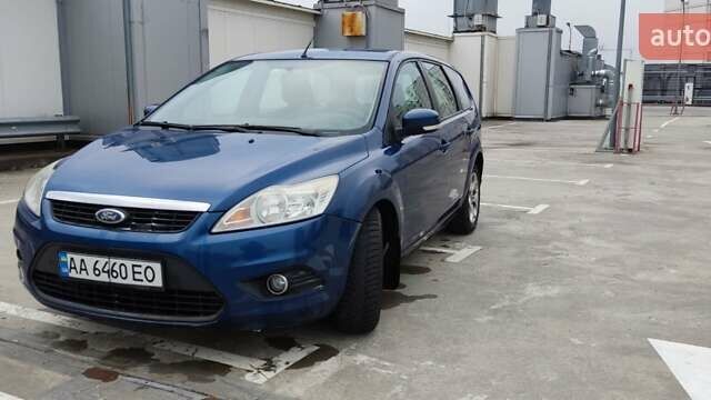 Синий Форд Фокус, объемом двигателя 2 л и пробегом 240 тыс. км за 5500 $, фото 1 на Automoto.ua