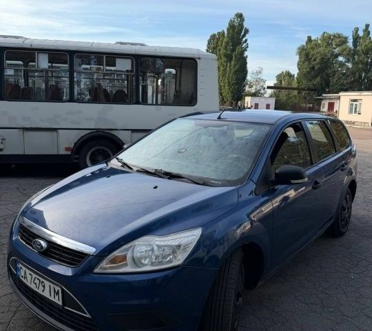 Синий Форд Фокус, объемом двигателя 1.6 л и пробегом 276 тыс. км за 3503 $, фото 1 на Automoto.ua