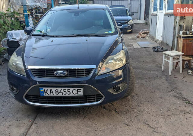 Синий Форд Фокус, объемом двигателя 2 л и пробегом 305 тыс. км за 5200 $, фото 1 на Automoto.ua
