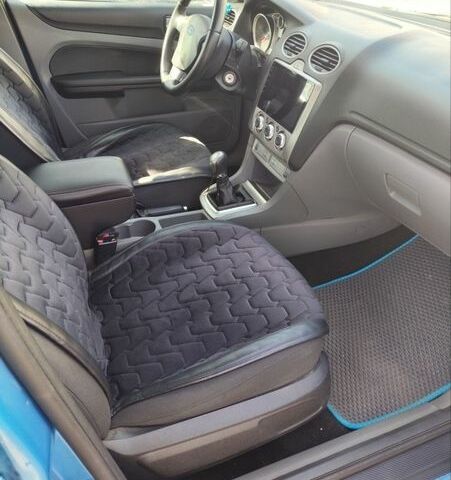 Синий Форд Фокус, объемом двигателя 1.6 л и пробегом 281 тыс. км за 4800 $, фото 1 на Automoto.ua