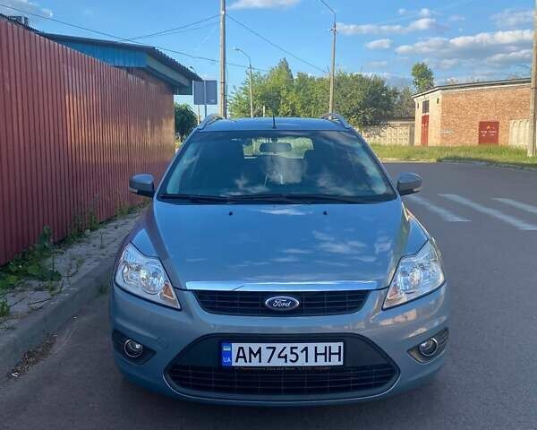 Синий Форд Фокус, объемом двигателя 2 л и пробегом 220 тыс. км за 6000 $, фото 1 на Automoto.ua