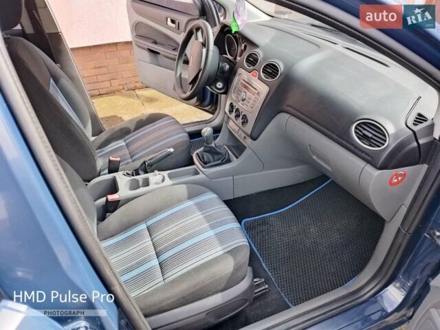 Синій Форд Фокус, об'ємом двигуна 1.59 л та пробігом 210 тис. км за 4950 $, фото 1 на Automoto.ua
