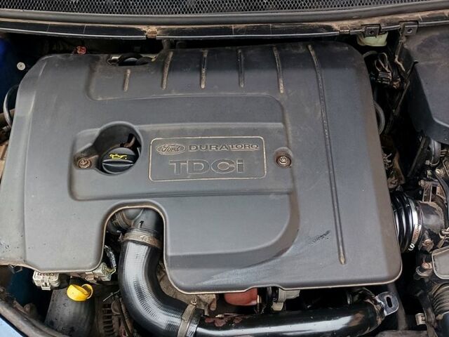 Синій Форд Фокус, об'ємом двигуна 1.6 л та пробігом 305 тис. км за 5000 $, фото 1 на Automoto.ua