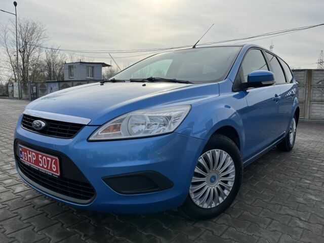 Синий Форд Фокус, объемом двигателя 1.6 л и пробегом 199 тыс. км за 6399 $, фото 1 на Automoto.ua