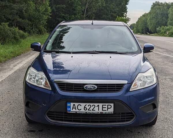 Синий Форд Фокус, объемом двигателя 1.6 л и пробегом 340 тыс. км за 5000 $, фото 1 на Automoto.ua