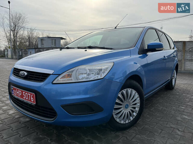 Синий Форд Фокус, объемом двигателя 1.6 л и пробегом 199 тыс. км за 6399 $, фото 1 на Automoto.ua