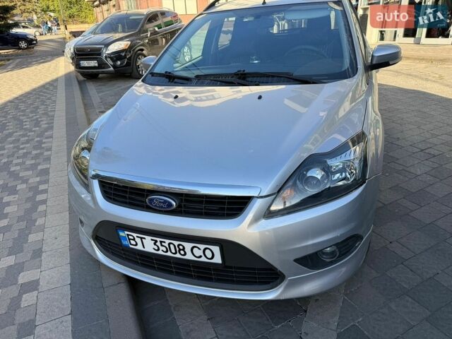 Синій Форд Фокус, об'ємом двигуна 1.6 л та пробігом 289 тис. км за 5500 $, фото 1 на Automoto.ua