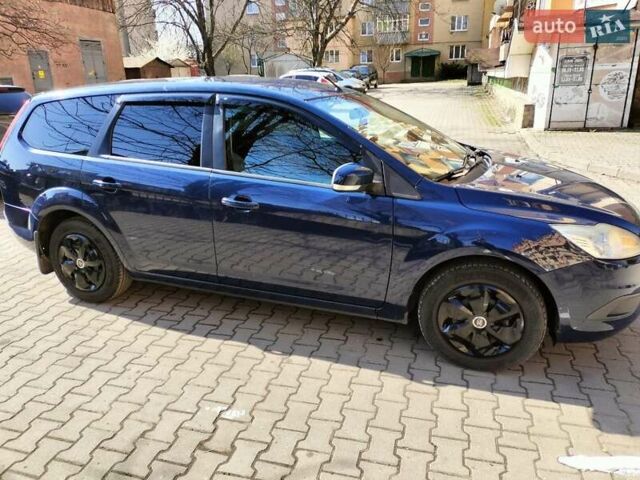 Синий Форд Фокус, объемом двигателя 1.6 л и пробегом 228 тыс. км за 5200 $, фото 1 на Automoto.ua