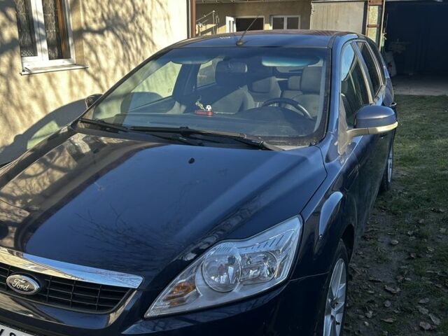 Синий Форд Фокус, объемом двигателя 1.6 л и пробегом 260 тыс. км за 5461 $, фото 1 на Automoto.ua