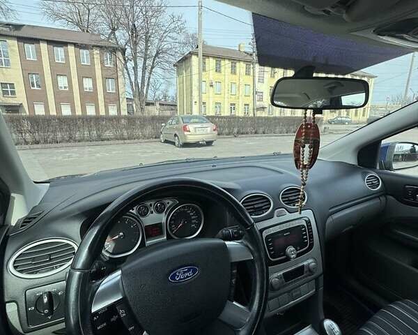 Синій Форд Фокус, об'ємом двигуна 1.6 л та пробігом 205 тис. км за 6350 $, фото 1 на Automoto.ua