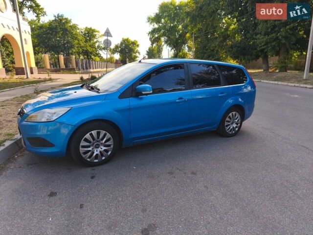 Синий Форд Фокус, объемом двигателя 2 л и пробегом 299 тыс. км за 5300 $, фото 1 на Automoto.ua