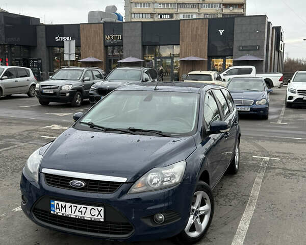 Синий Форд Фокус, объемом двигателя 1.8 л и пробегом 312 тыс. км за 5200 $, фото 1 на Automoto.ua