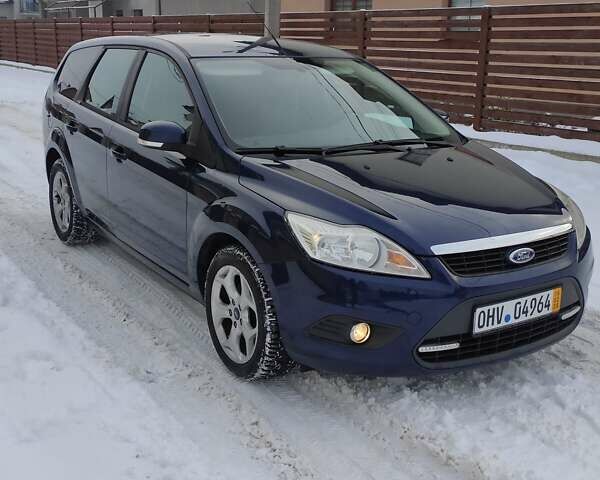 Синий Форд Фокус, объемом двигателя 1.8 л и пробегом 228 тыс. км за 6300 $, фото 1 на Automoto.ua