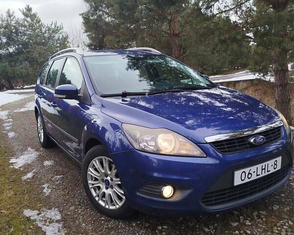 Синий Форд Фокус, объемом двигателя 1.6 л и пробегом 246 тыс. км за 5350 $, фото 1 на Automoto.ua