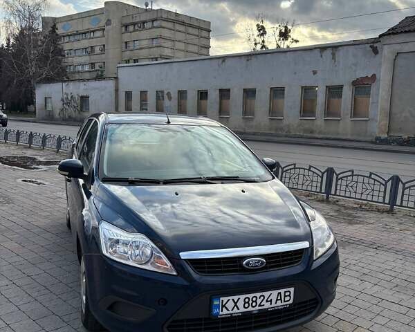 Синий Форд Фокус, объемом двигателя 1.6 л и пробегом 240 тыс. км за 4800 $, фото 1 на Automoto.ua