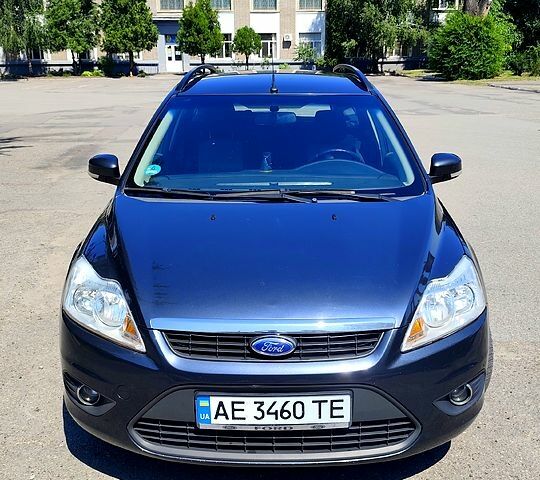 Синий Форд Фокус, объемом двигателя 1.6 л и пробегом 255 тыс. км за 5300 $, фото 1 на Automoto.ua