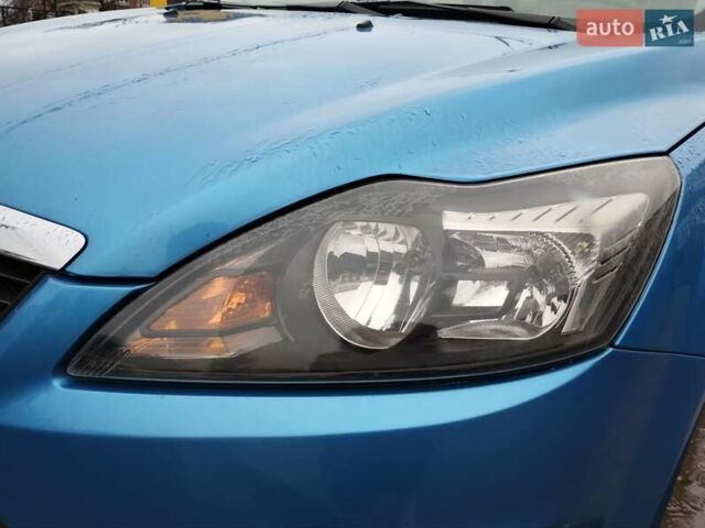 Синій Форд Фокус, об'ємом двигуна 1.6 л та пробігом 310 тис. км за 5400 $, фото 1 на Automoto.ua