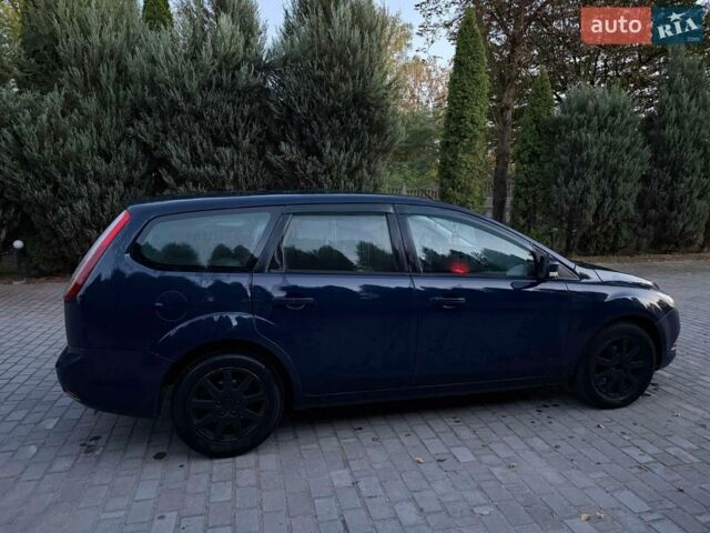 Синий Форд Фокус, объемом двигателя 1.75 л и пробегом 220 тыс. км за 4450 $, фото 1 на Automoto.ua