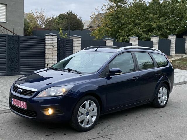 Синий Форд Фокус, объемом двигателя 1.6 л и пробегом 180 тыс. км за 6100 $, фото 1 на Automoto.ua
