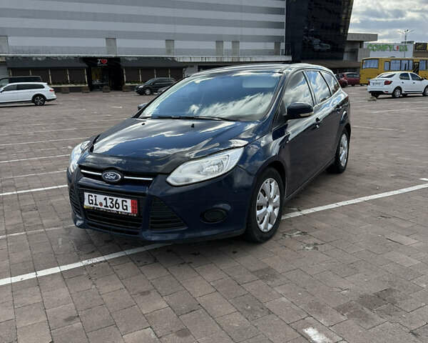 Синий Форд Фокус, объемом двигателя 0 л и пробегом 218 тыс. км за 6100 $, фото 1 на Automoto.ua