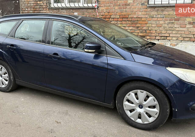 Синий Форд Фокус, объемом двигателя 1.6 л и пробегом 392 тыс. км за 5800 $, фото 1 на Automoto.ua