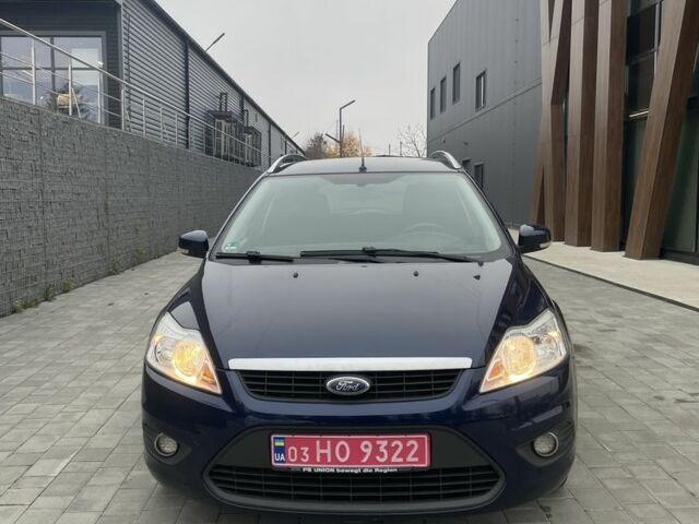 Синий Форд Фокус, объемом двигателя 1.6 л и пробегом 255 тыс. км за 6200 $, фото 1 на Automoto.ua