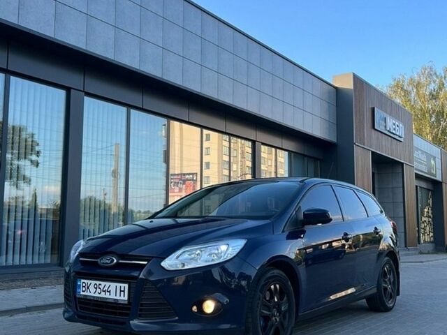 Синий Форд Фокус, объемом двигателя 1.6 л и пробегом 240 тыс. км за 6800 $, фото 1 на Automoto.ua