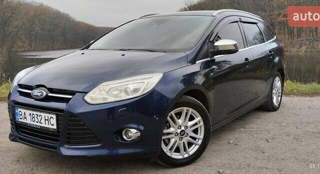Синий Форд Фокус, объемом двигателя 1.6 л и пробегом 252 тыс. км за 8800 $, фото 1 на Automoto.ua