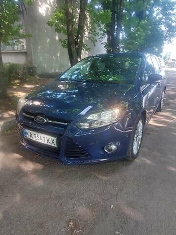 Синій Форд Фокус, об'ємом двигуна 2 л та пробігом 212 тис. км за 7500 $, фото 1 на Automoto.ua