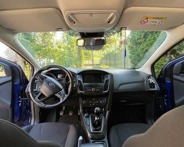 Синій Форд Фокус, об'ємом двигуна 1.5 л та пробігом 144 тис. км за 11500 $, фото 1 на Automoto.ua