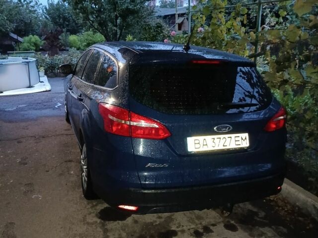 Синий Форд Фокус, объемом двигателя 1.5 л и пробегом 217 тыс. км за 11300 $, фото 1 на Automoto.ua