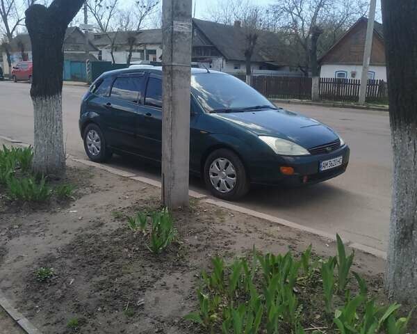 Зеленый Форд Фокус, объемом двигателя 1.4 л и пробегом 46 тыс. км за 3000 $, фото 1 на Automoto.ua