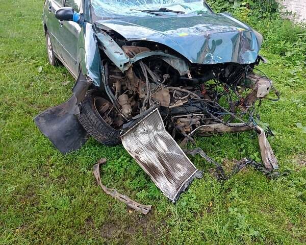 Зеленый Форд Фокус, объемом двигателя 1.8 л и пробегом 200 тыс. км за 500 $, фото 1 на Automoto.ua