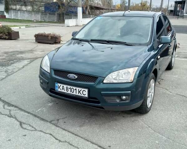 Зеленый Форд Фокус, объемом двигателя 1.6 л и пробегом 300 тыс. км за 4500 $, фото 1 на Automoto.ua