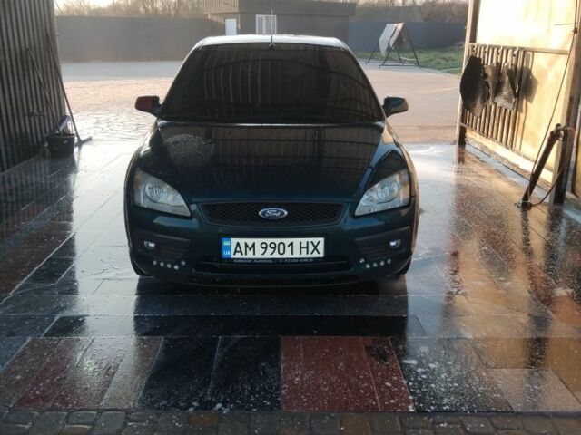 Зеленый Форд Фокус, объемом двигателя 1.8 л и пробегом 270 тыс. км за 3500 $, фото 1 на Automoto.ua