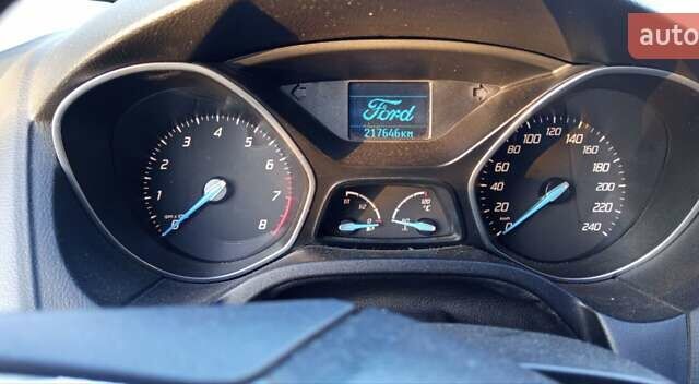 Оранжевый Форд Фокус, объемом двигателя 1.6 л и пробегом 217 тыс. км за 7500 $, фото 1 на Automoto.ua