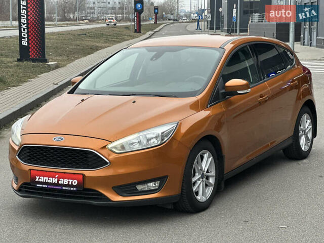 Помаранчевий Форд Фокус, об'ємом двигуна 1 л та пробігом 162 тис. км за 7999 $, фото 1 на Automoto.ua