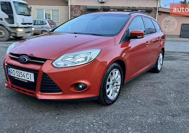 Помаранчевий Форд Фокус, об'ємом двигуна 1.6 л та пробігом 367 тис. км за 7400 $, фото 1 на Automoto.ua