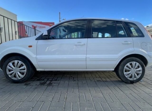 Белый Форд Фьюжн, объемом двигателя 1.4 л и пробегом 160 тыс. км за 4300 $, фото 1 на Automoto.ua