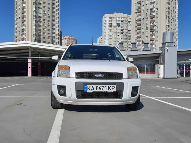 Белый Форд Фьюжн, объемом двигателя 1.4 л и пробегом 231 тыс. км за 4650 $, фото 1 на Automoto.ua