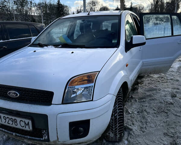 Білий Форд Фьюжен, об'ємом двигуна 1.4 л та пробігом 158 тис. км за 5799 $, фото 1 на Automoto.ua