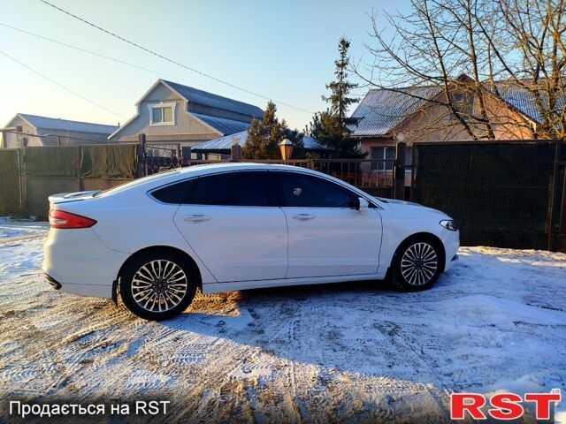 Белый Форд Фьюжн, объемом двигателя 2 л и пробегом 11700 тыс. км за 10500 $, фото 1 на Automoto.ua