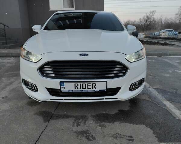 Белый Форд Фьюжн, объемом двигателя 2 л и пробегом 194 тыс. км за 10300 $, фото 1 на Automoto.ua