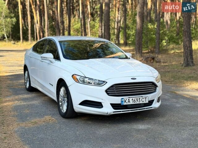 Білий Форд Фьюжен, об'ємом двигуна 2 л та пробігом 420 тис. км за 7000 $, фото 1 на Automoto.ua