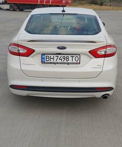 Белый Форд Фьюжн, объемом двигателя 2 л и пробегом 141 тыс. км за 11000 $, фото 1 на Automoto.ua