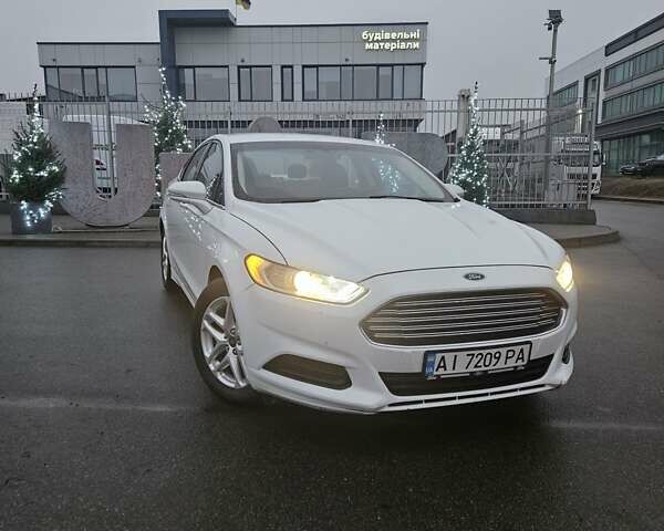 Белый Форд Фьюжн, объемом двигателя 1.6 л и пробегом 194 тыс. км за 7500 $, фото 1 на Automoto.ua