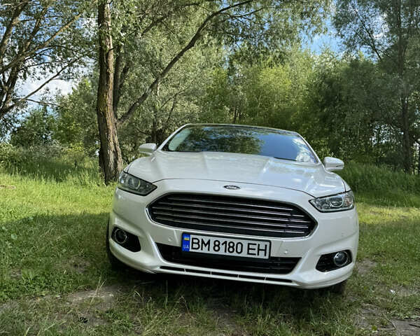 Белый Форд Фьюжн, объемом двигателя 2 л и пробегом 138 тыс. км за 12000 $, фото 1 на Automoto.ua