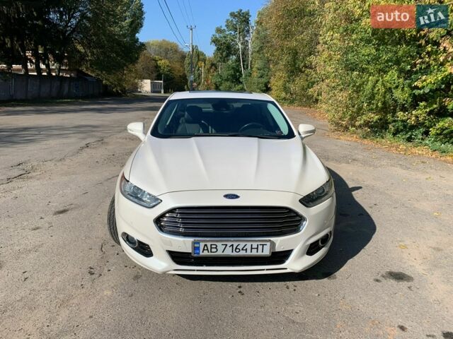 Білий Форд Фьюжен, об'ємом двигуна 2 л та пробігом 198 тис. км за 13500 $, фото 1 на Automoto.ua