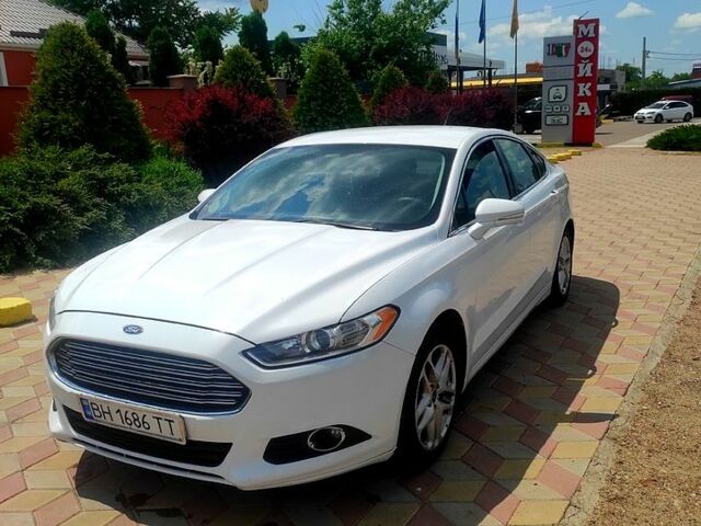 Білий Форд Фьюжен, об'ємом двигуна 1.6 л та пробігом 260 тис. км за 8500 $, фото 1 на Automoto.ua